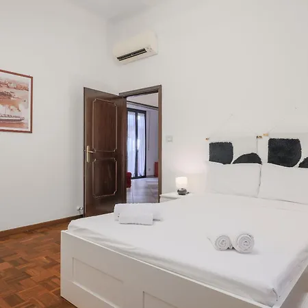 Tanarotto Apartment *